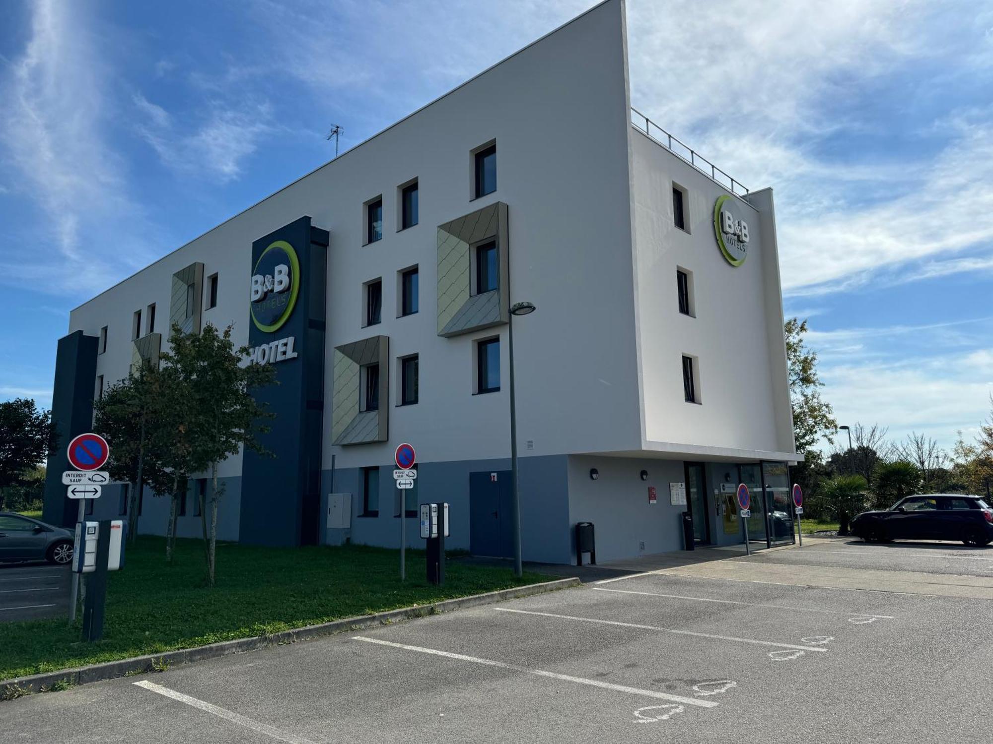 B&B Hotel Nantes Савене Экстерьер фото